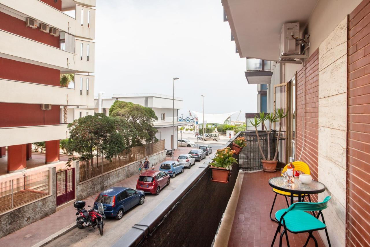 Pane & Pomodoro Beach Roomy Flat Bari Exterior photo