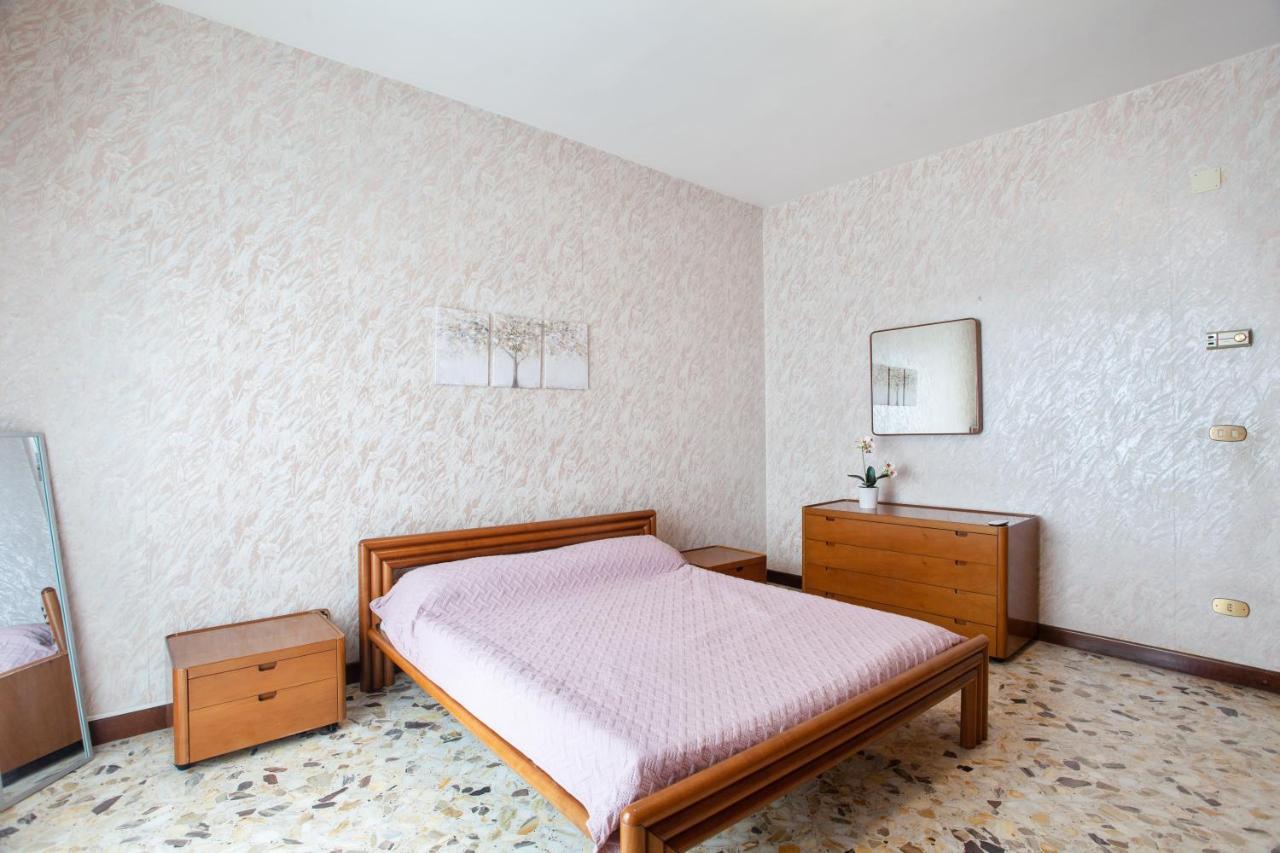 Pane & Pomodoro Beach Roomy Flat Bari Exterior photo